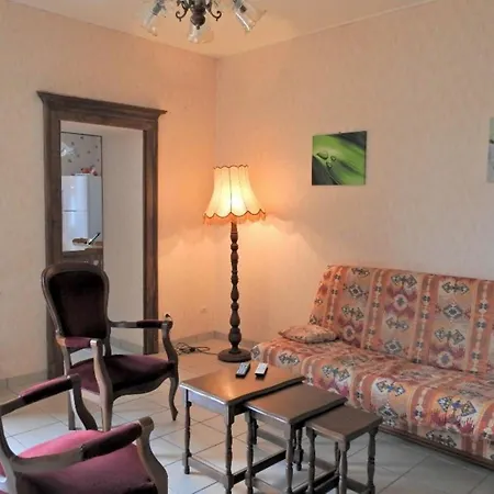 Familial Avec Cour Et Terrain Clos Au Coeur De Ferriere-et-lafolie, Proche Mairie Et Autoroute A5. - Fr-1-611-3 Holiday home *