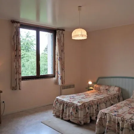 Familial Avec Cour Et Terrain Clos Au Coeur De Ferriere-et-lafolie, Proche Mairie Et Autoroute A5. - Fr-1-611-3 Holiday home *