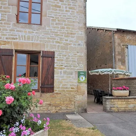 Feriehus Familial Avec Cour Et Terrain Clos Au Coeur De Ferriere-et-lafolie, Proche Mairie Et Autoroute A5. - Fr-1-611-3 *
